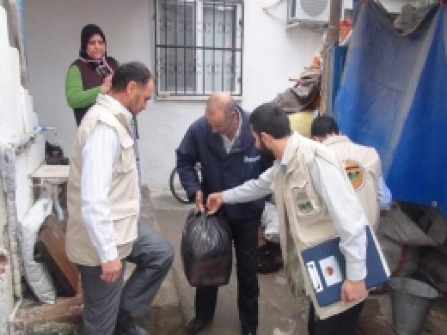 İRŞAD DER Fakirlerin Yüzünü Güldürdü