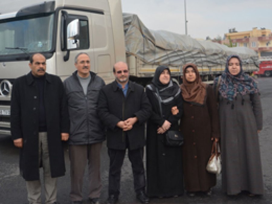 Urfa'da Suriyelilere un ve battaniye yardımı
