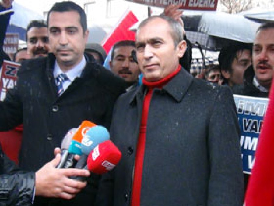 Mahkemeye sevk edilen 18 polis serbest