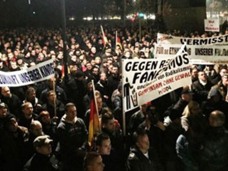 Dresden Belediyesi PEGİDA'ya karşı