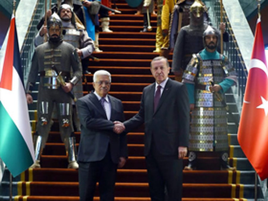 Erdoğan'dan Abbas'a sıradışı karşılama