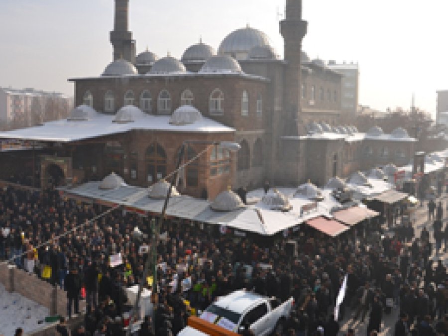 Ağrı halkı: Em Tew Muhammedine