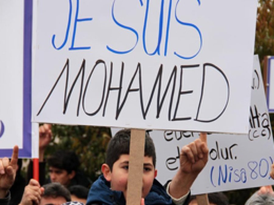 Malatya Charlie Hebdo'yu lanetledi
