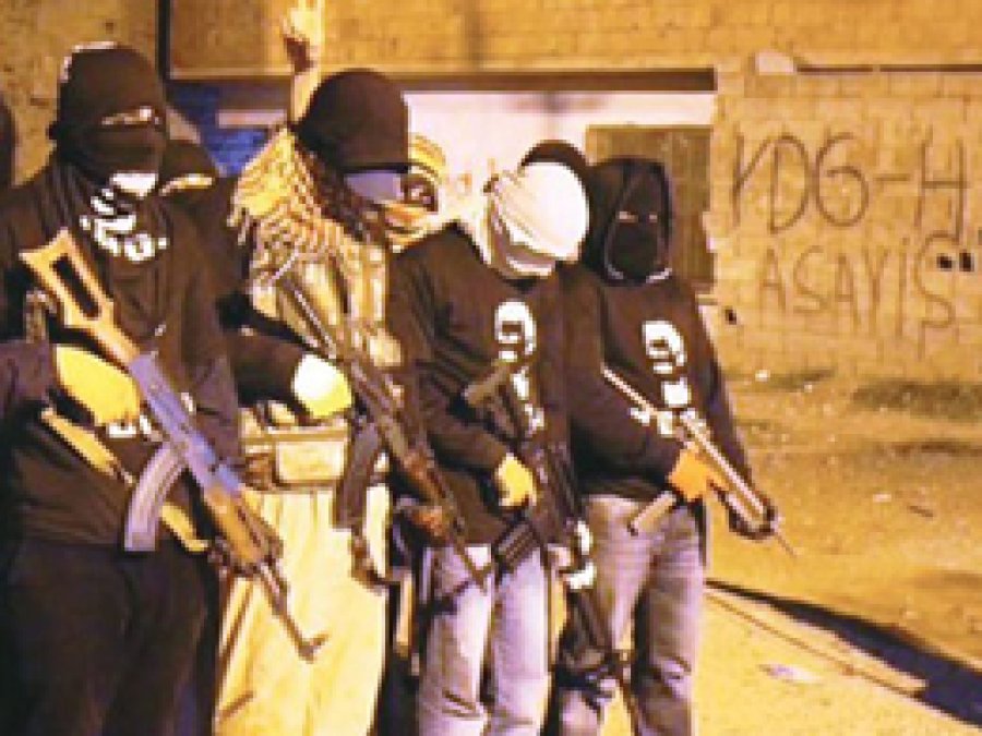 'PKK'li çetelerden Cizre'de kamera yasağı'