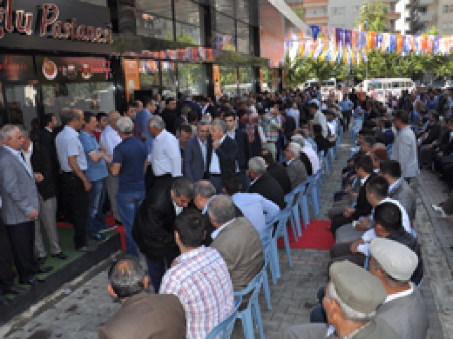 AK Parti'nin lokal açılışı iptal edildi