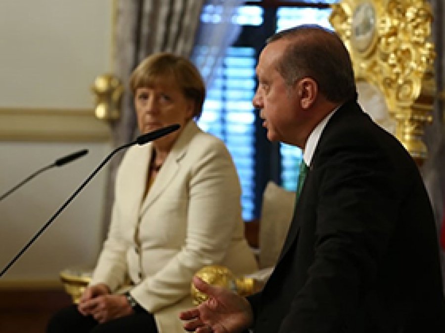 Erdoğan: Merkel'den destek rica ettim