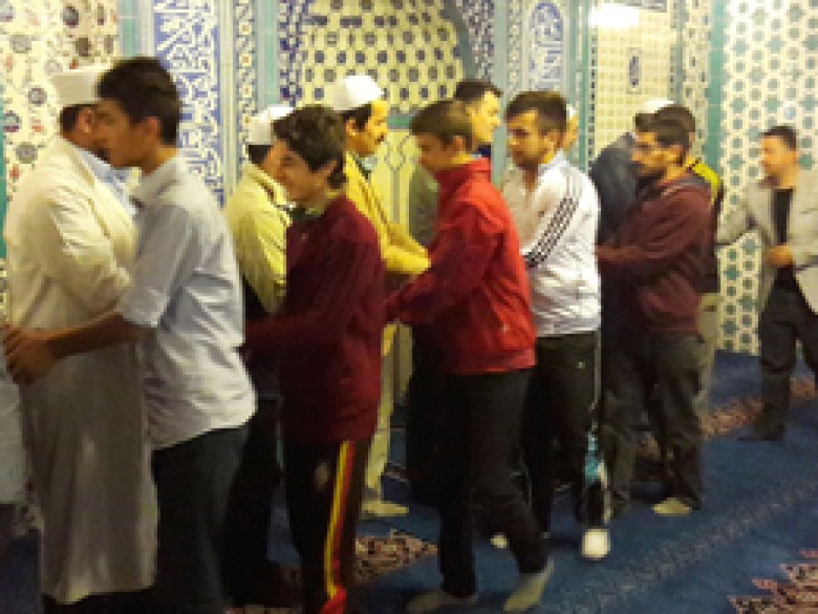 Mardinli gençler sabah namazında buluştu 