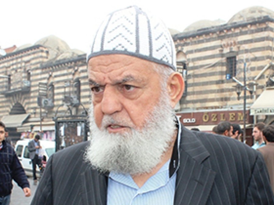 'Peygambere saygısızlık asla kabul edilemez'