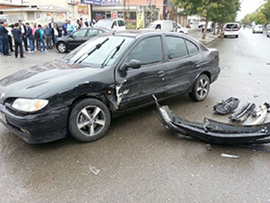 Batman'da maddi hasarlı kaza