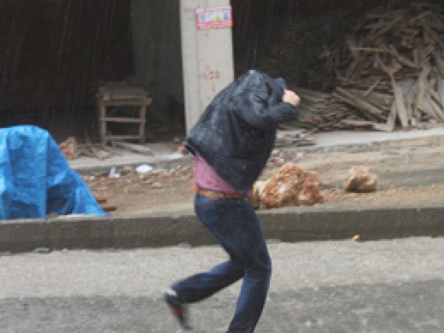 Yağmur altyapı eksikliğini gözler önüne serdi 