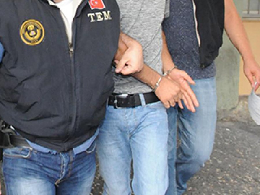 Van'da açık oy kullanma gözaltısı