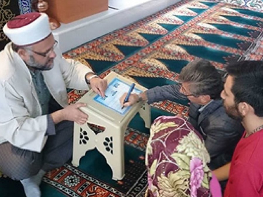 Türkiye'de İmamdan dini nikâh 'belgesi'