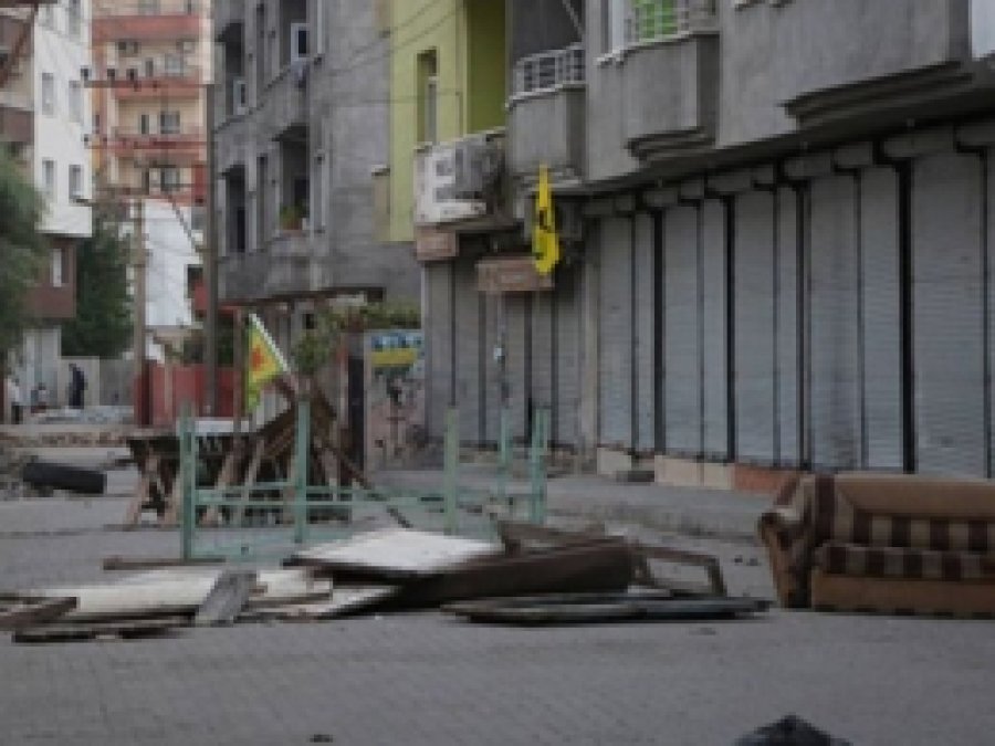 Cizre'de çatışma çıktı öğrenciler mahsur kaldı