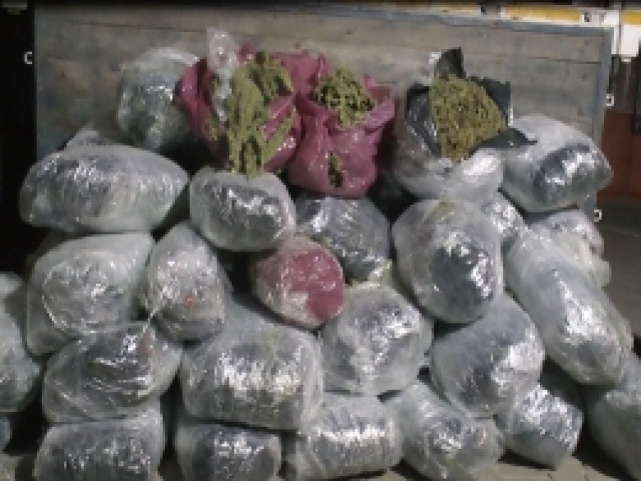 Diyarbakır'da 423 kilo esrar ele geçirildi