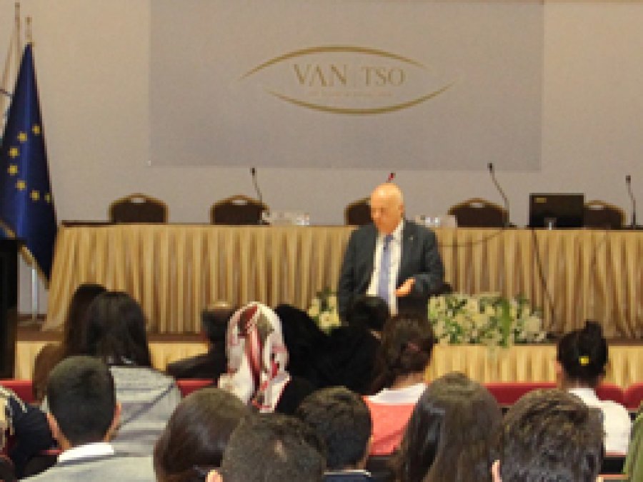 Van'da mesleki eğitim semineri