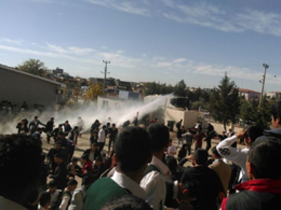 Ölen öğrenci için yapılan protestoda olaylar çıktı