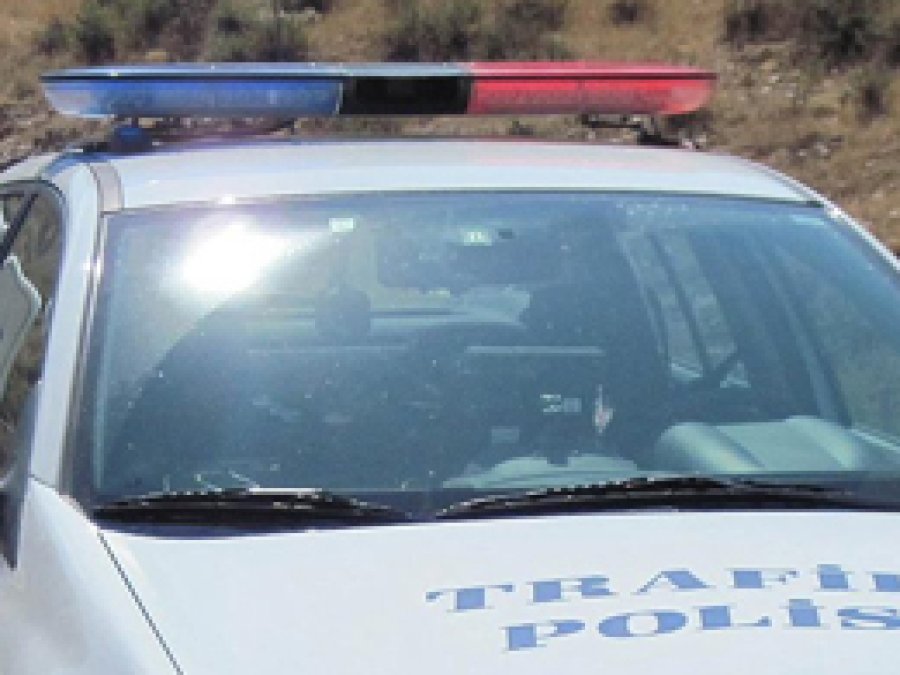 Polis araçlarının tepe lambalarına radar