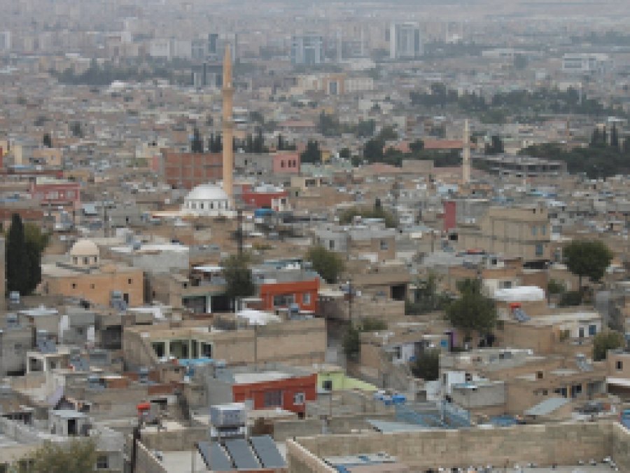 İki bin öğrenci okul yapılmasını bekliyor