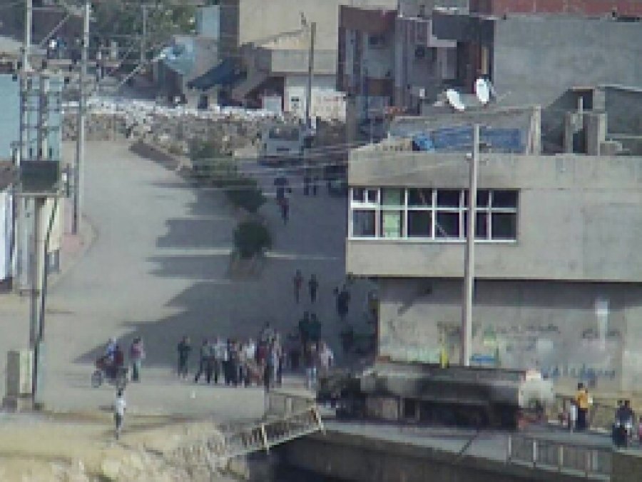 PKK Nusaybin'de halkı evlerinden çıkartıyor