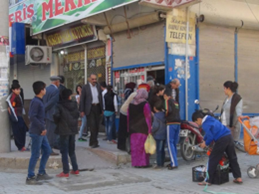 Nusaybinliler marketlere akın etti