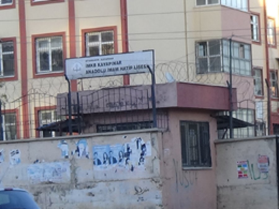  Öğrenciler arasında kavga