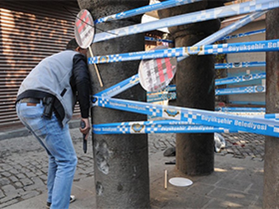 Çatışmada yaralanan polis öldü