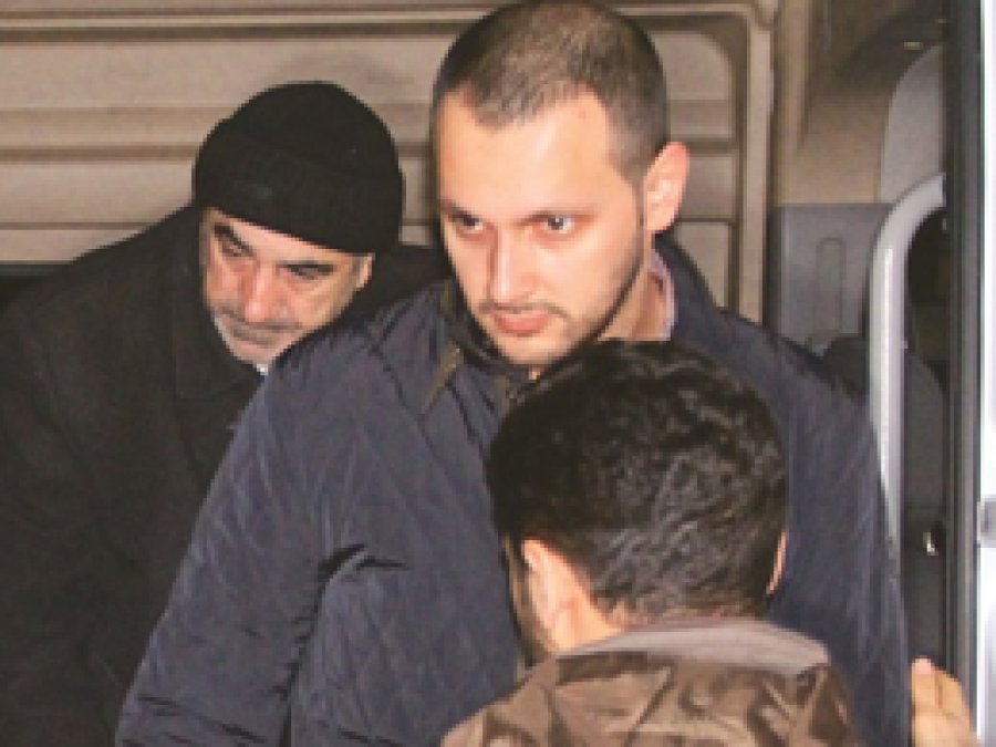 FETÖ’nün İK müdürü firarda