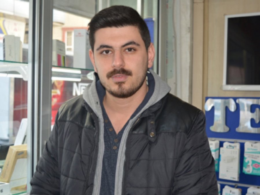 Kaybolan ehliyetini fotoğrafı değişmiş halde buldu
