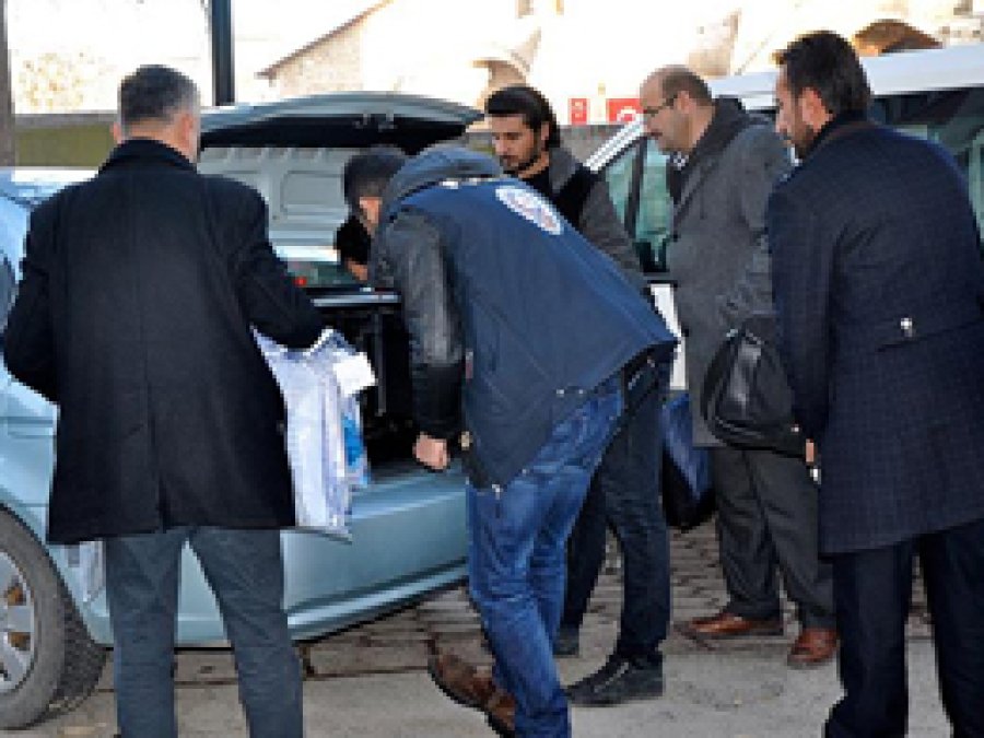 Sivas'ta FETÖ'ye operasyon