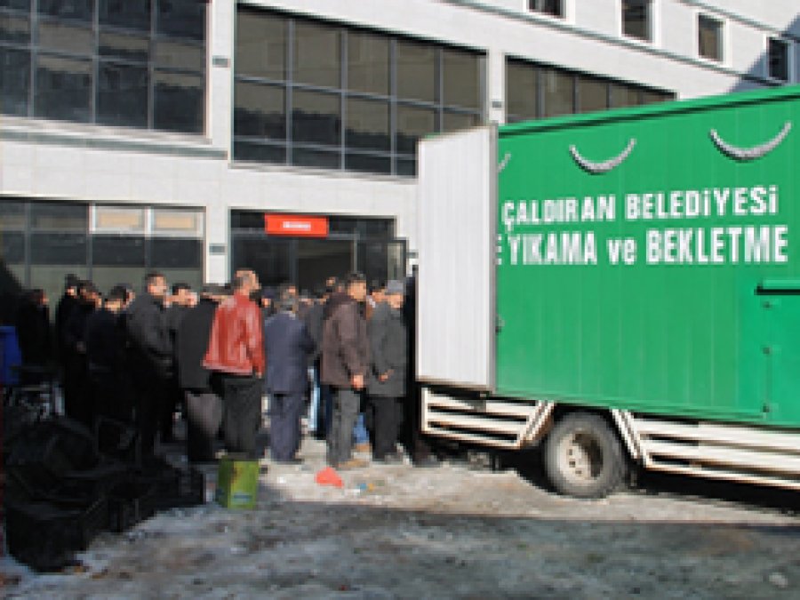 Feci kazada hayatını kaybedenler defnediliyor