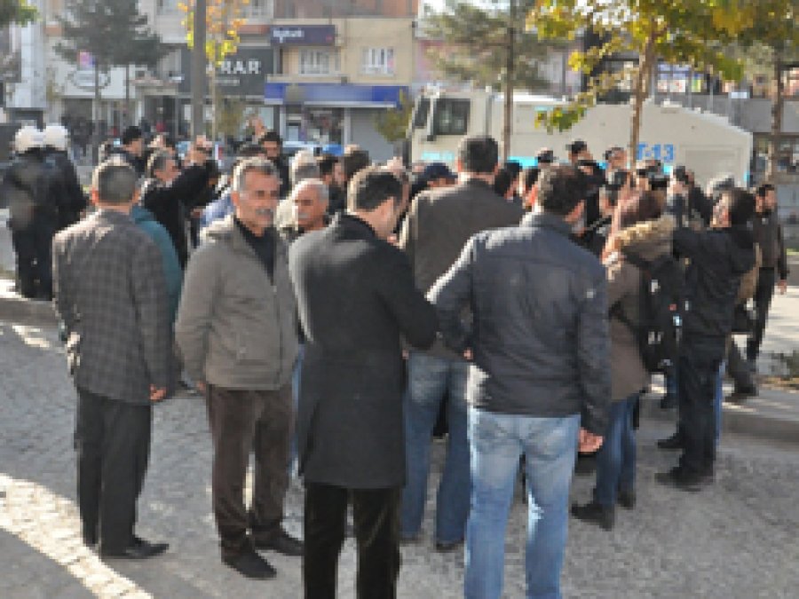 HDP'li vekillerin olduğu yürüyüşe halk destek vermedi