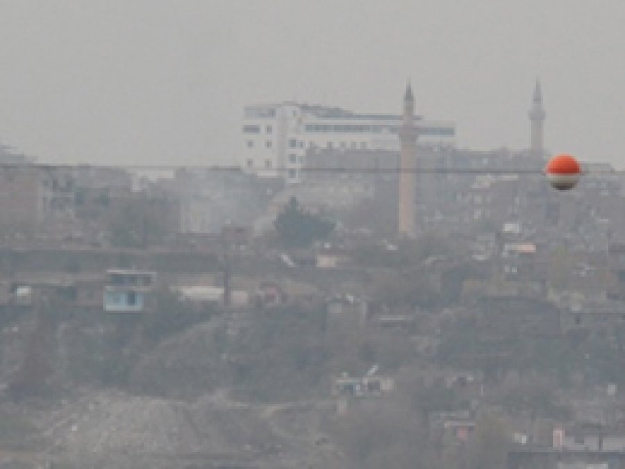 Diyarbakır'da çatışmalar devam ediyor