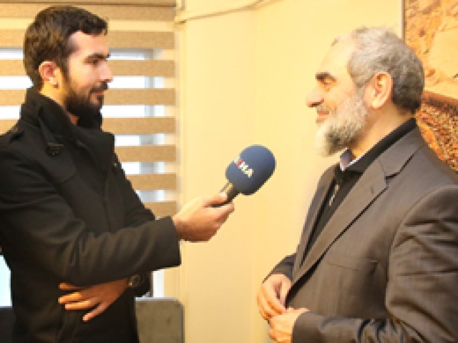'Bugün yılbaşı kutlayan yarın kilisede nikâh kıyar'