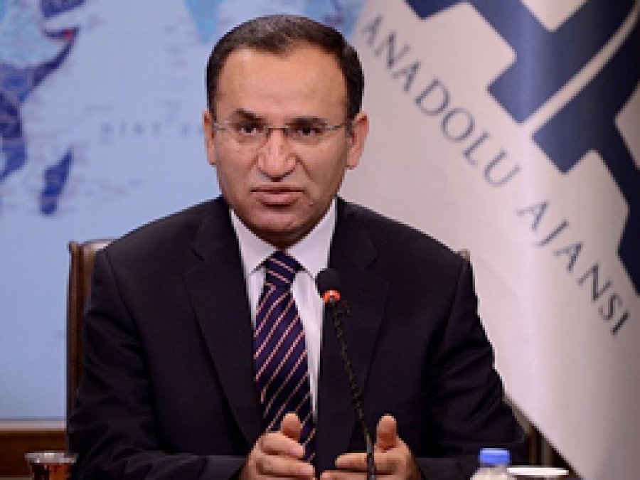 Cezaevlerinde annesiyle kalan 450 çocuk var