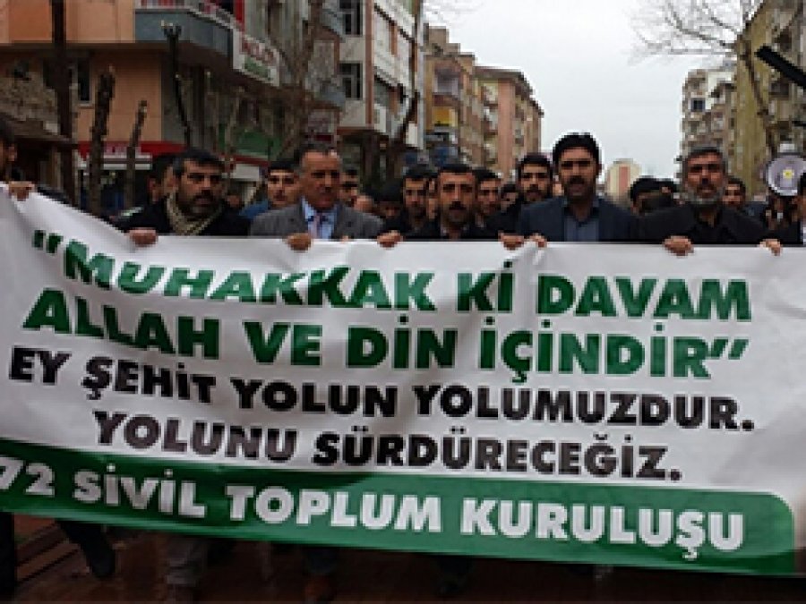 Diyarbakır'da kitlesel Şeyh Said yürüyüşü