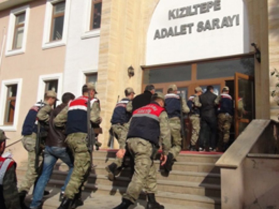 Yakılan kişinin cinayet zanlısı 3 kişi adliyeye çıkarıldı