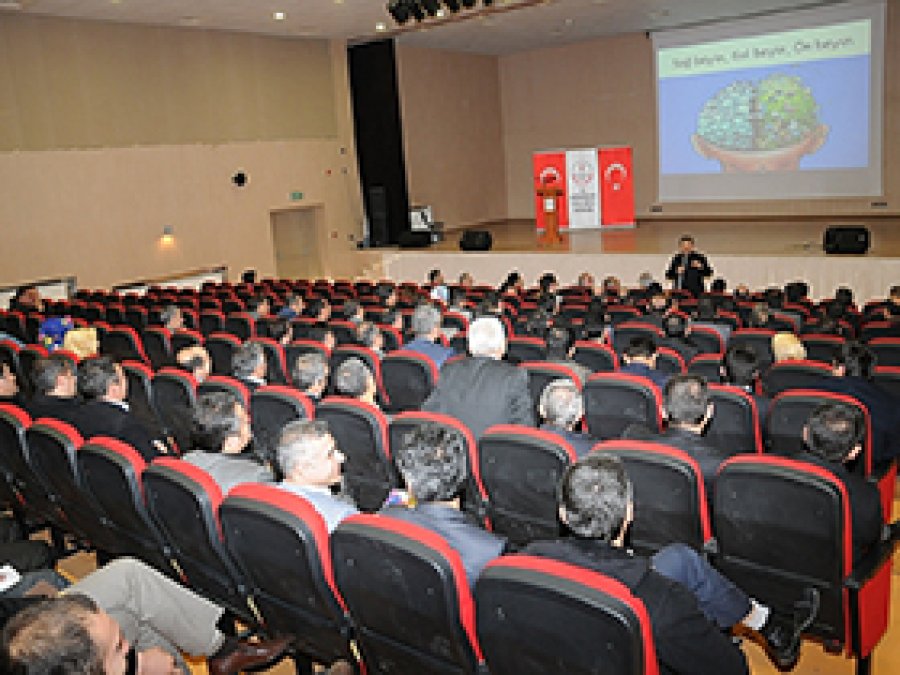 Batman'da Okul Müdürlerine seminer verildi