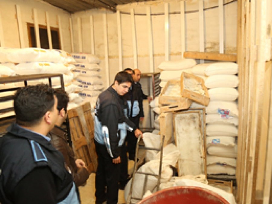 Mersin'de zabıta ekipleri fırınları denetledi
