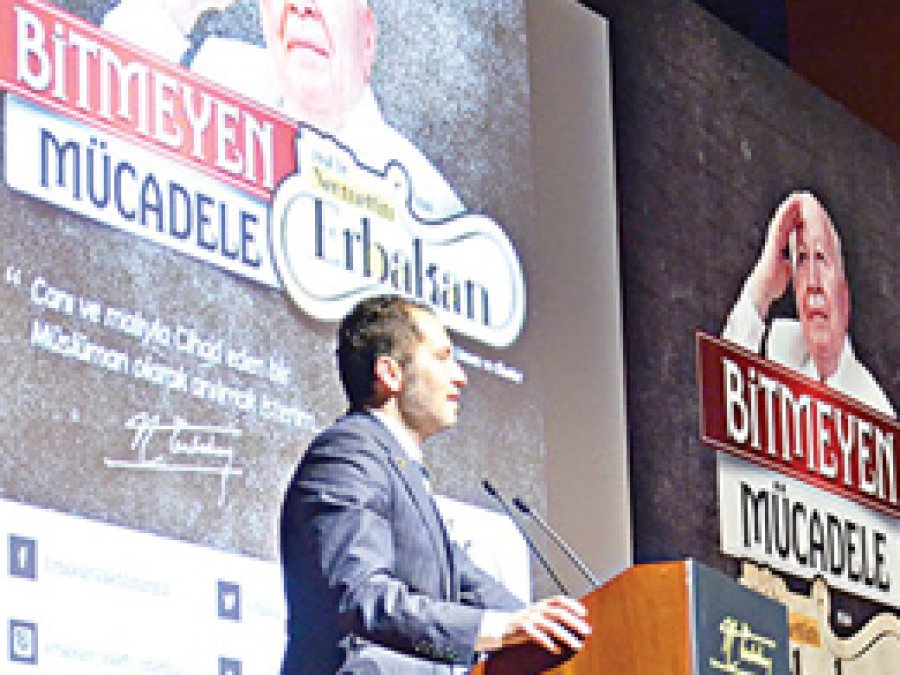 Erbakan Hoca dualarla anıldı