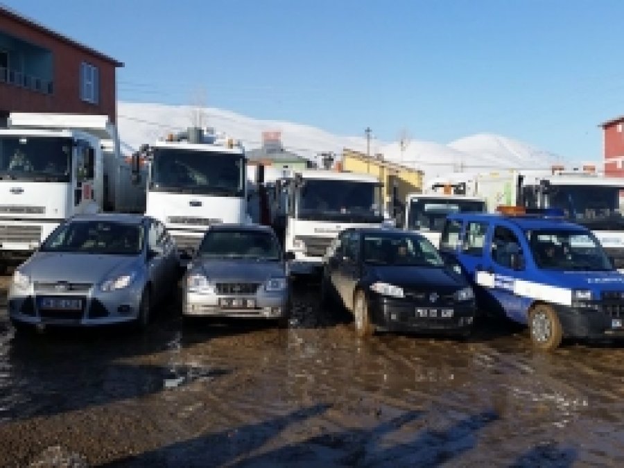 Karlıova Belediyesi'ne yeni araç