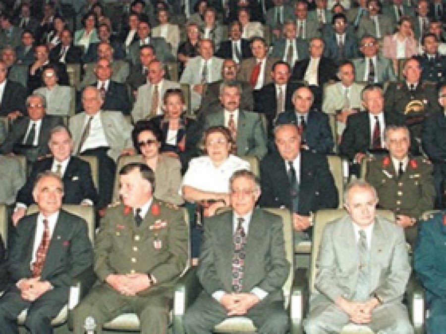 28 Şubat yargısının kararları çöp oldu