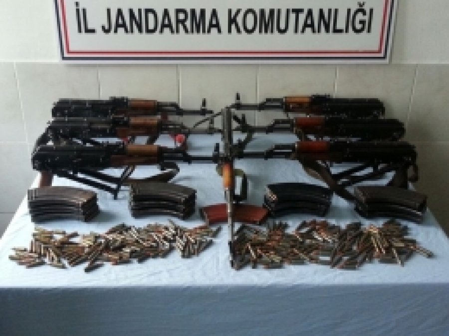 Şırnak'ta 7 adet kaleşnikof ele geçirildi