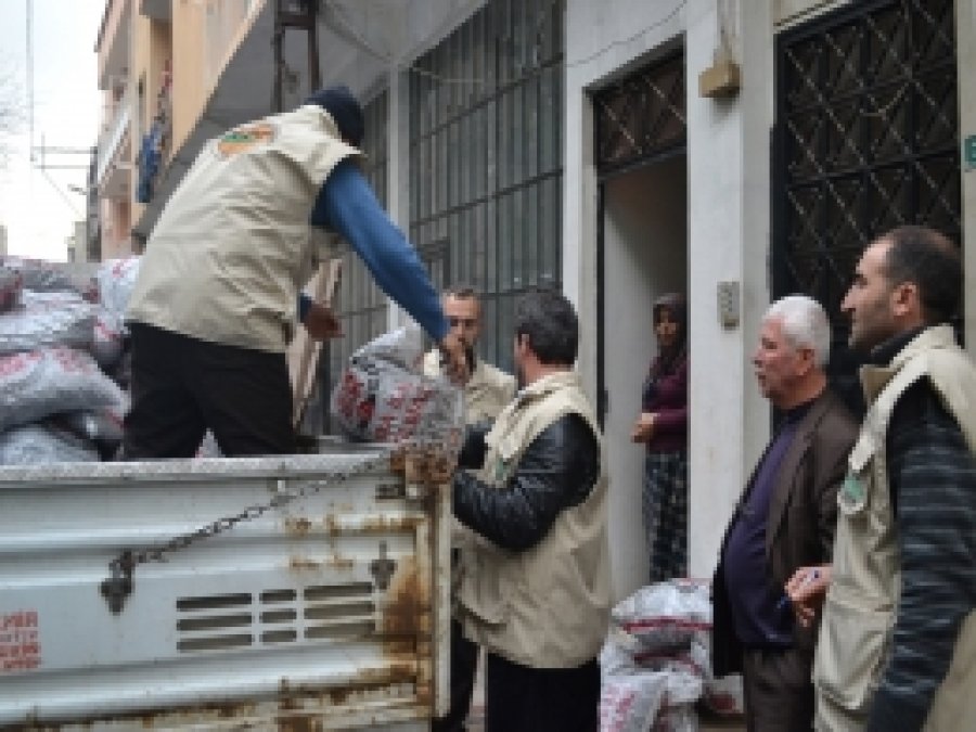 Bursa Umut Kervanı Suriyelilerin yuvasını ısıtıyor