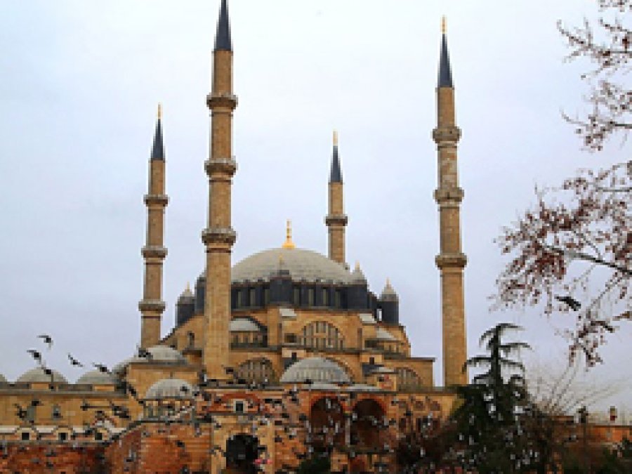 Selimiye Camisi yatsıdan sonrada açık kalacak