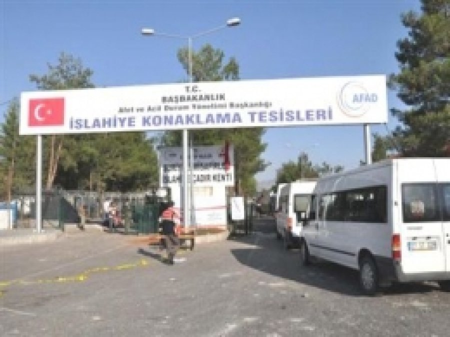 İslâhiye'deki çadır kentte yangın:1 ölü