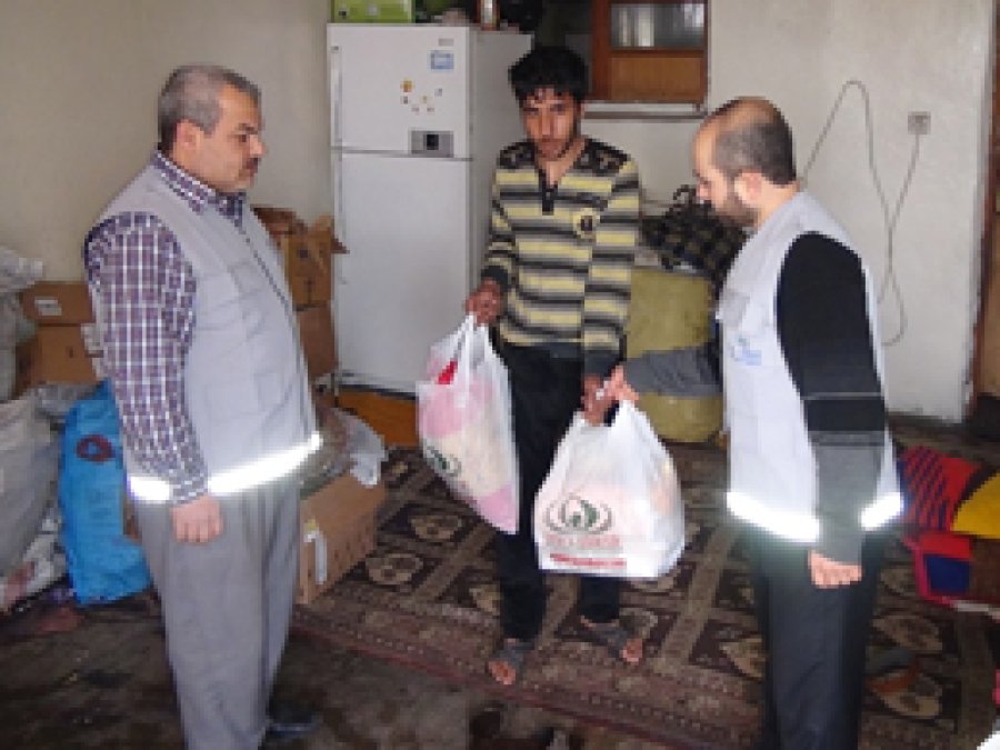 İHO-Ebrar, Gaziantep'te muhtaçlara yardım dağıttı