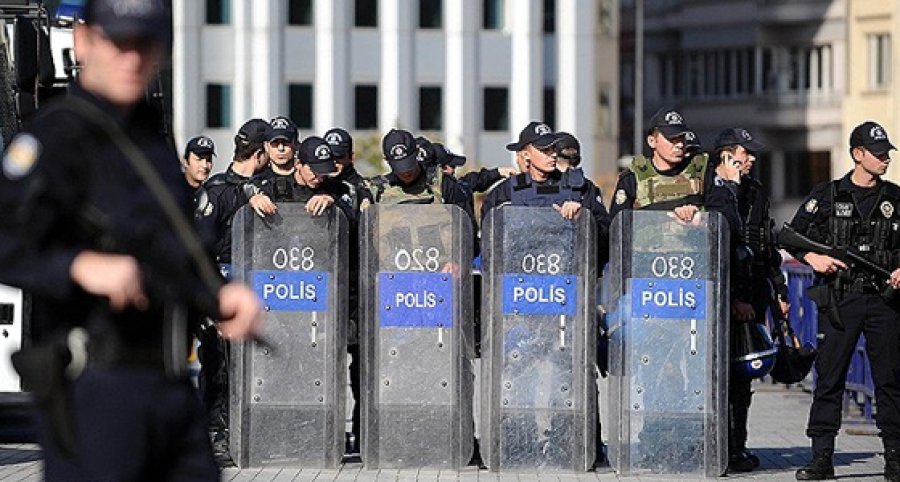 Ankara'da 'Paralel yapı' operasyonunda 18 tutuklama