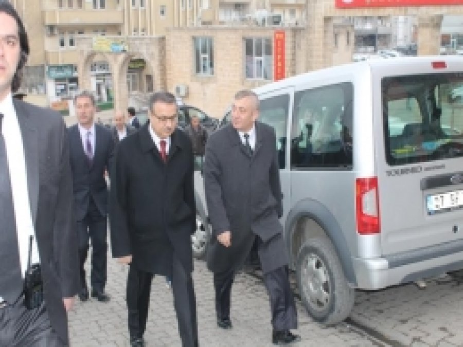 Şırnak Valisi  esnafı ziyaret etti