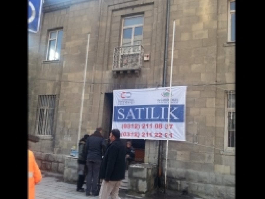 Tarihi tekel binası satışa çıkarıldı