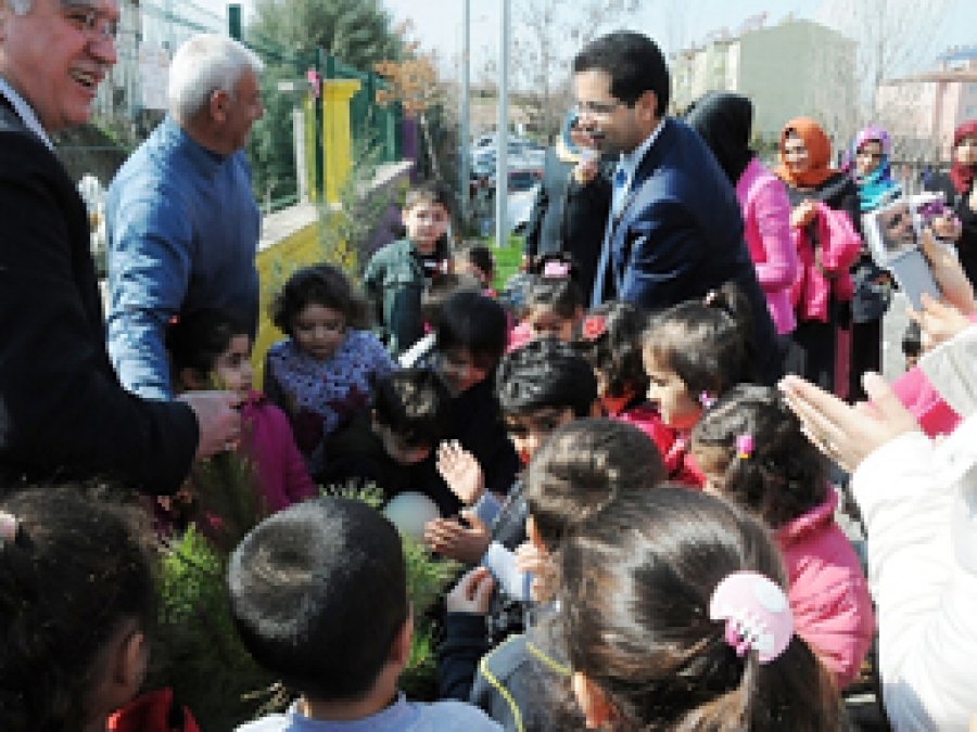 Batman’da Minikler Fidan Dikti 